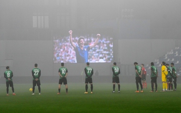 Homenagem a Paolo Rossi no Campeonato Italiano. Foto: Getty Images