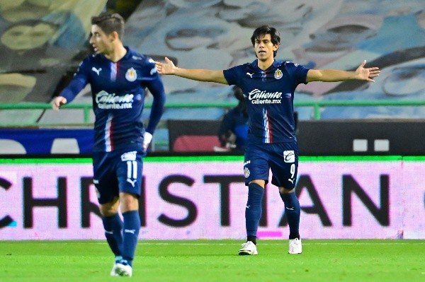 José Juan Macías firmó el 2-0 para Chivas. (Imago7)