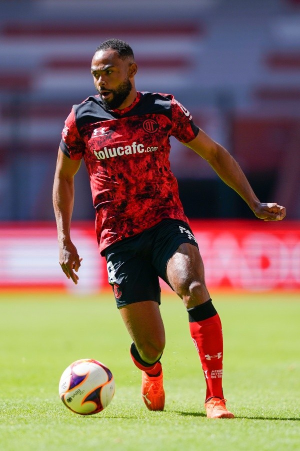 William da Silva, con las horas contadas en Toluca (Imago 7)