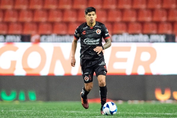 Esteban Pavez, mediocampista de Tijuana. Foto: Imago 7