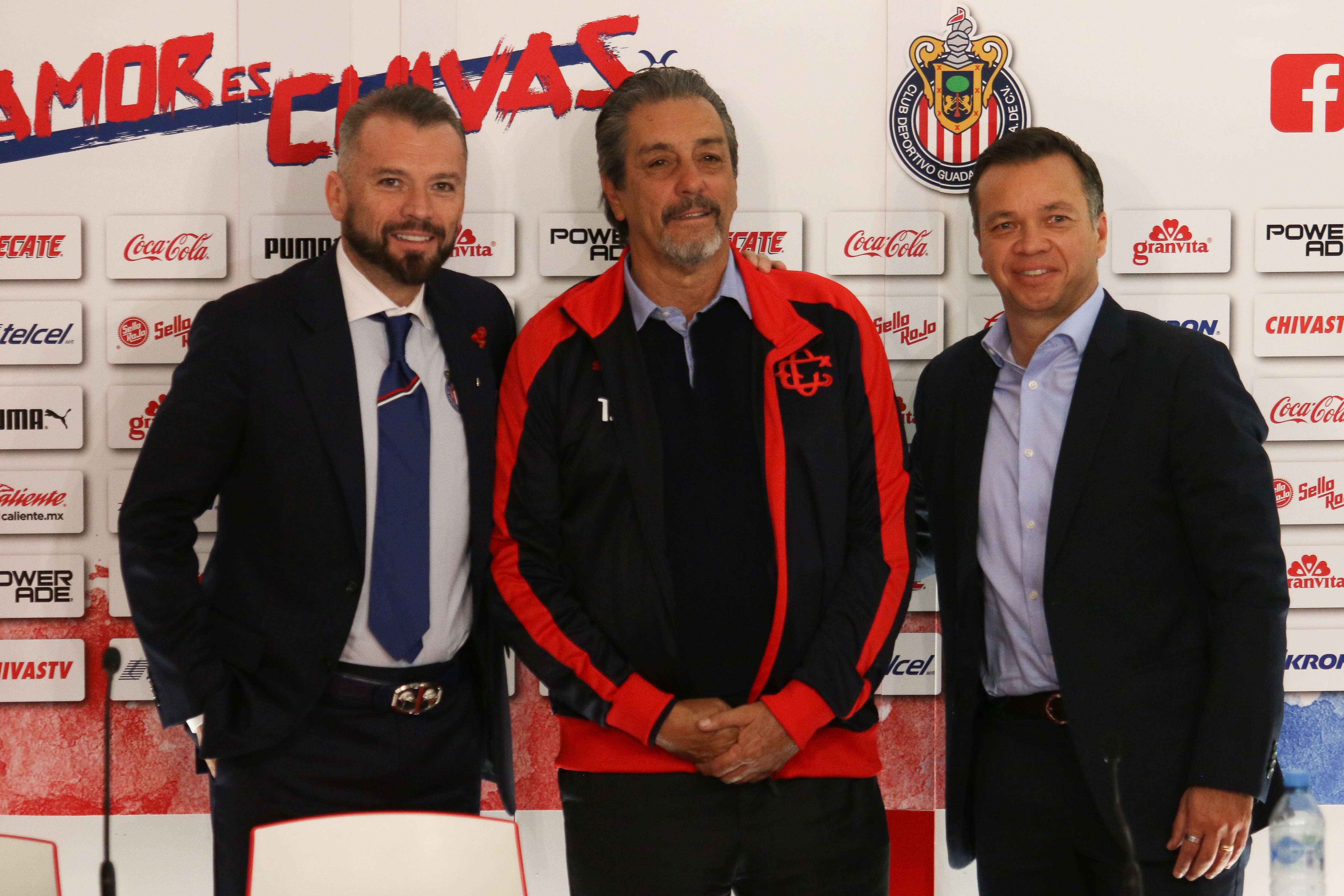 Tomas Boy, el entrenador que finalmente llegó a Chivas. Foto: Imago 7