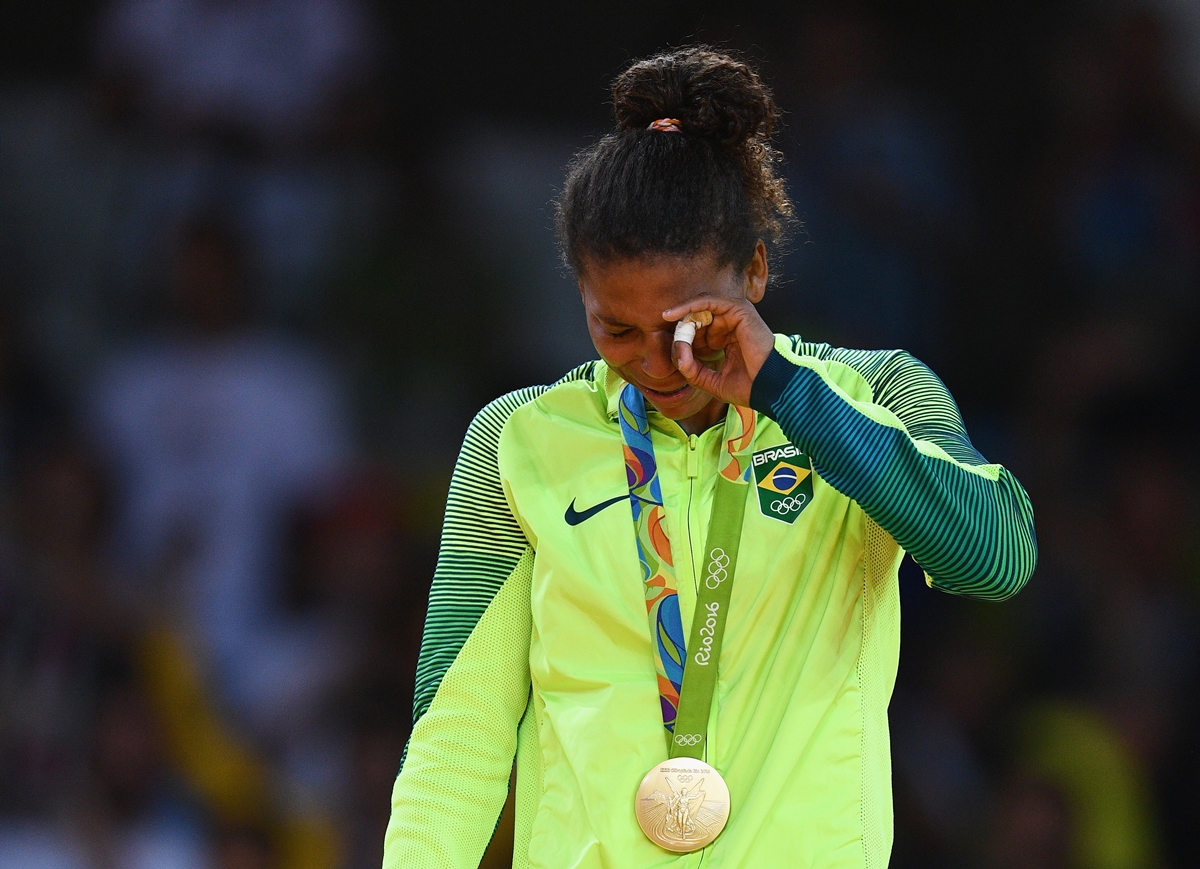 Rafaela Silva se emociona após conquistar ouro olímpico no Rio 2016. Foto: Getty Images