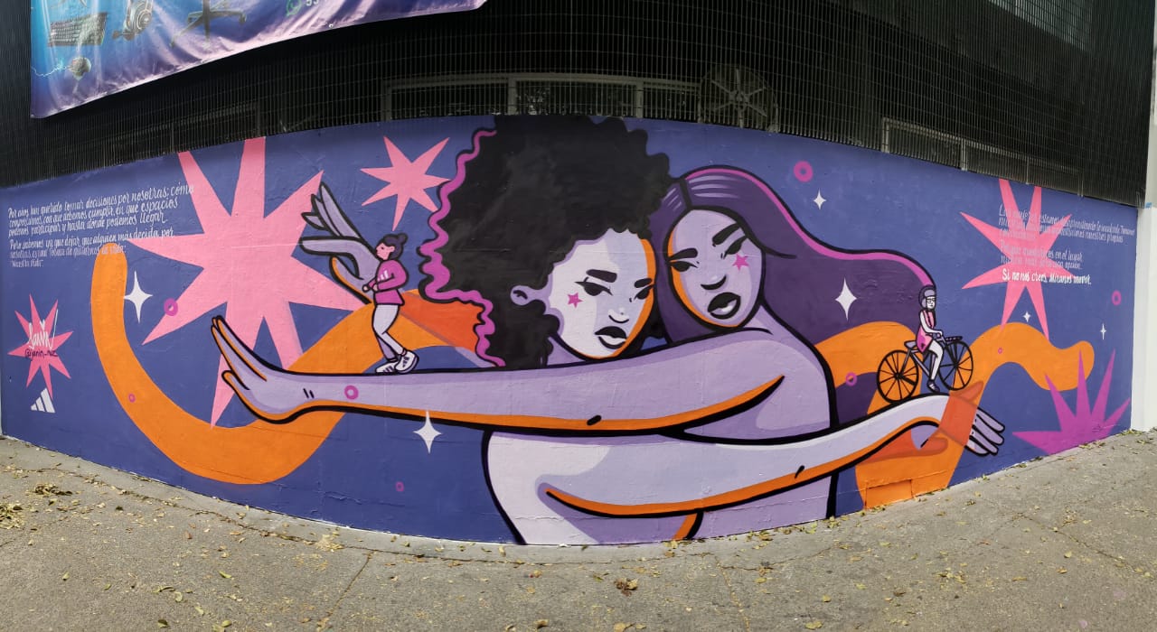 Exposición sobre las mujeres. Fuente: adidas