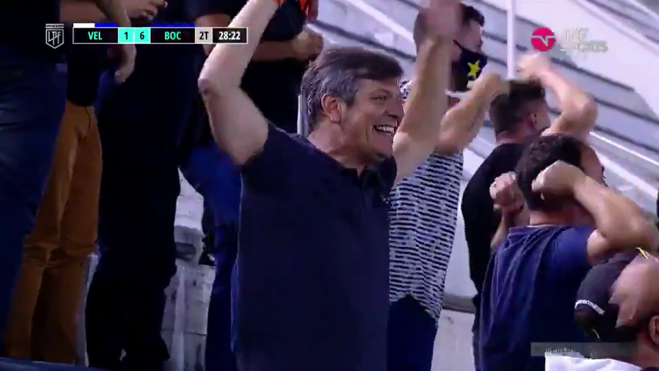 Pergolini estuvo presente en la cancha de Véelz (Foto: Captura)