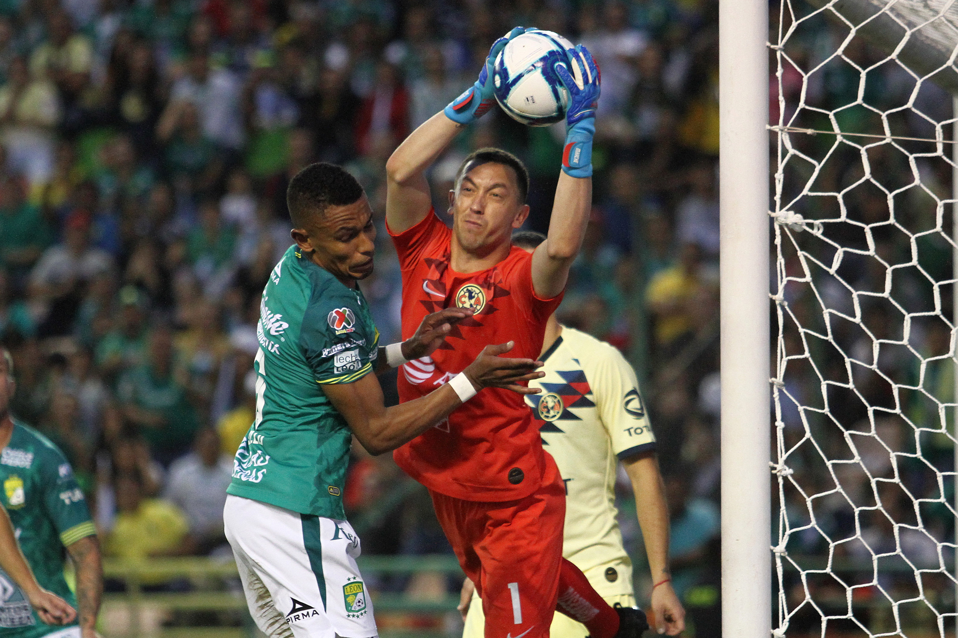 Marchesín fue defendido por Guzmán. Jam Media.