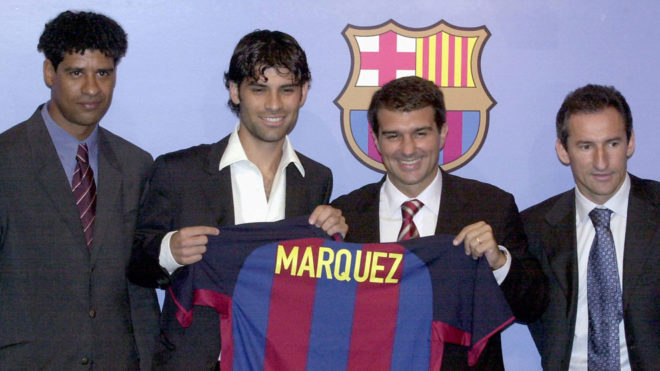 Rafa Márquez durante su presentación en Barcelona, por el año 2003. Foto: FC Barcelona
