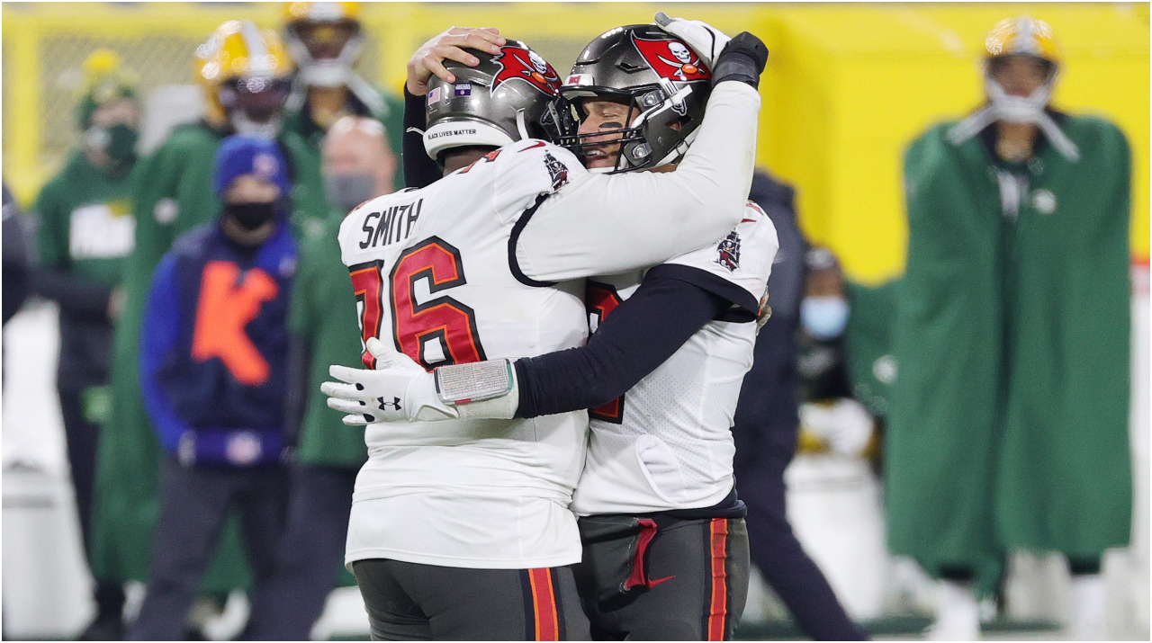 Tom Brady y Donovan Smith (Foto: Getty)