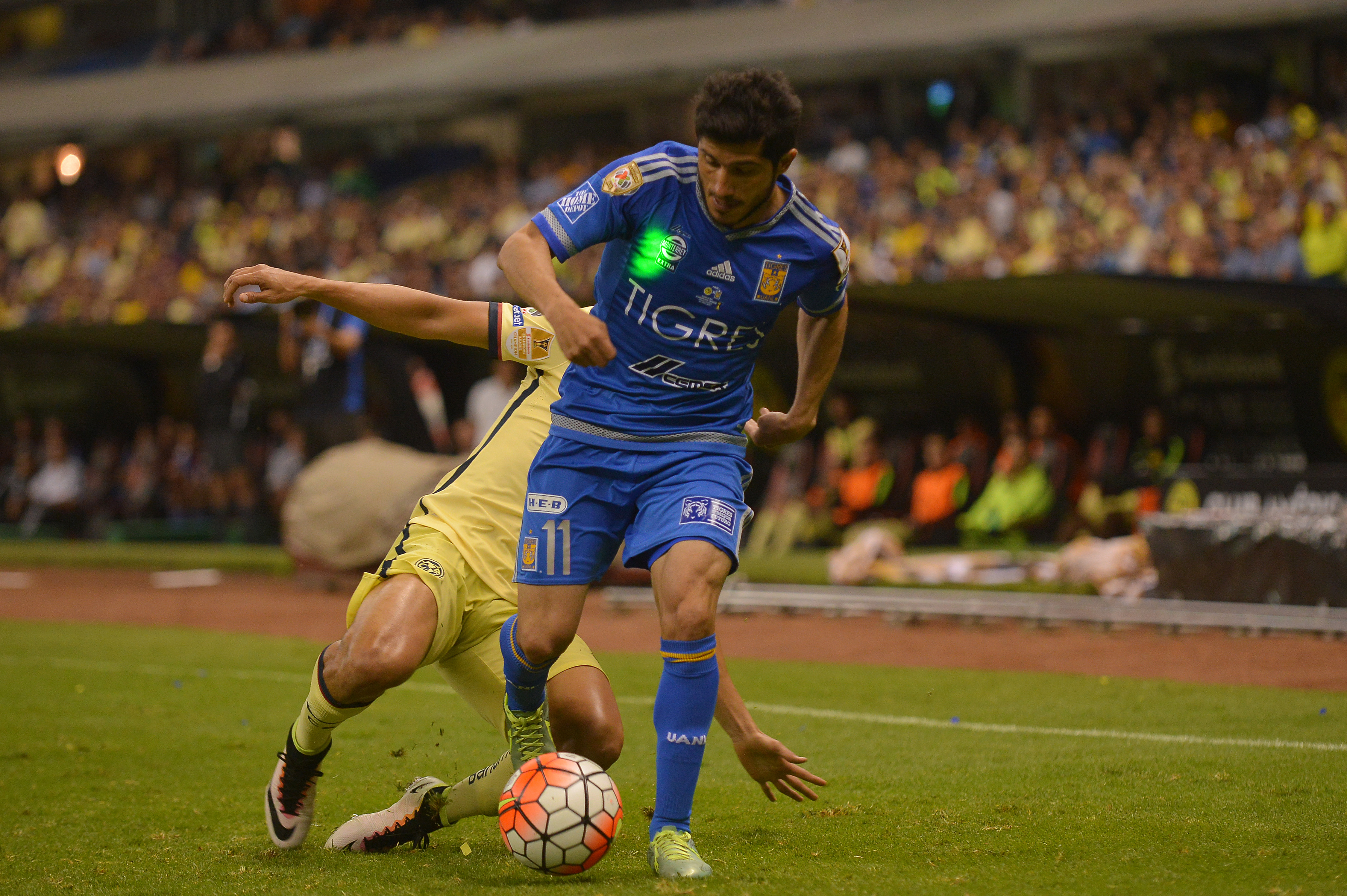 Damián Álvarez le respondió a la afición de Rayados. Jam Media.