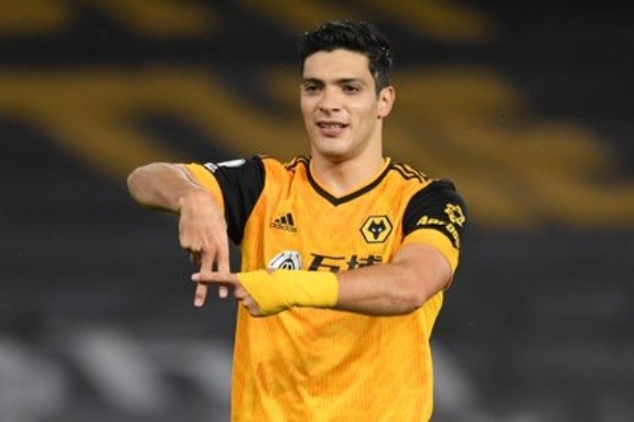 Raúl Jiménez regresó a Inglaterra.