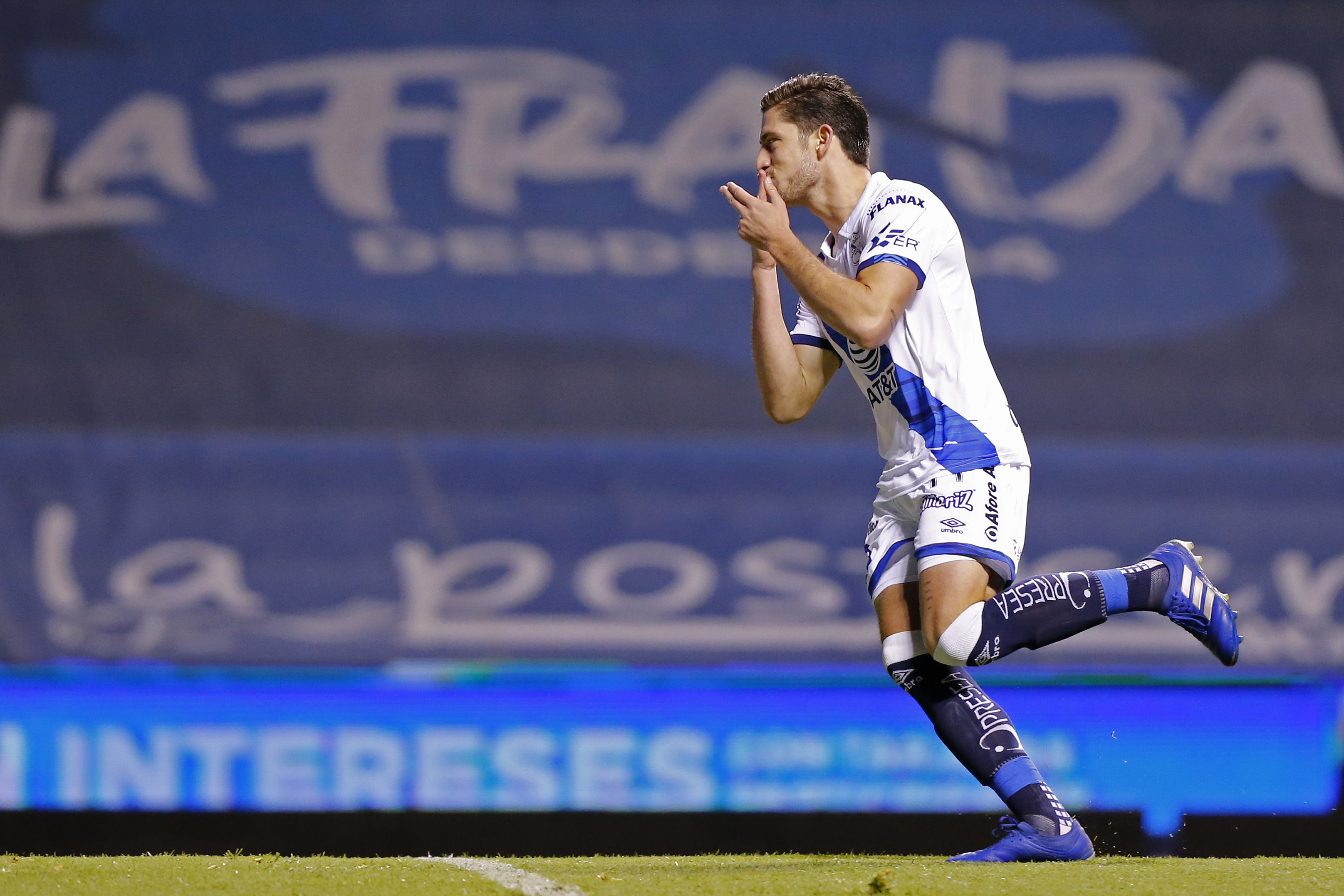 Puebla vs. Mazatlán.