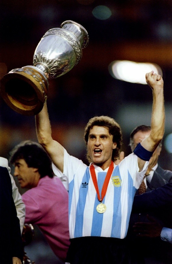 Oscar Ruggeri, capitán de la Selección que alzó la Copa en 1993. Foto: Getty Images.