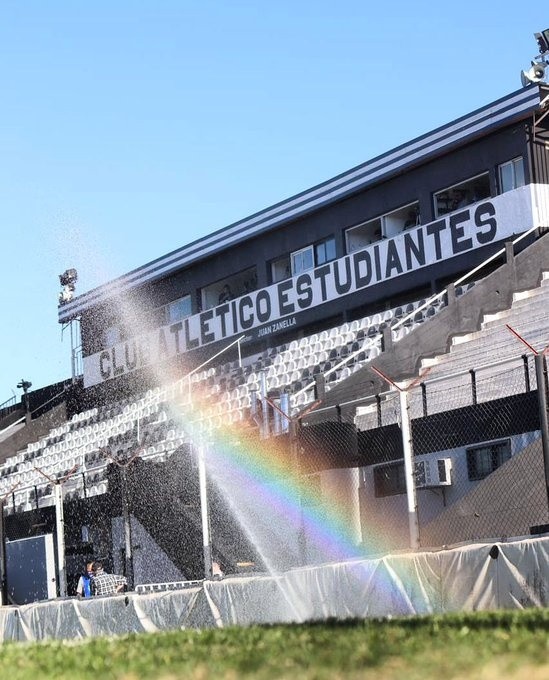 Twitter: Estudiantes BA