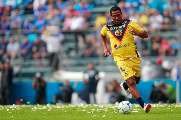 Carlos Santos justificó el mal juego de América. Jam Media.