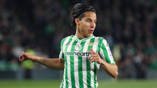 Llenan de elogios a Diego Lainez. Getty.