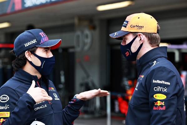 Sergio Pérez y Max Verstappen. Getty.