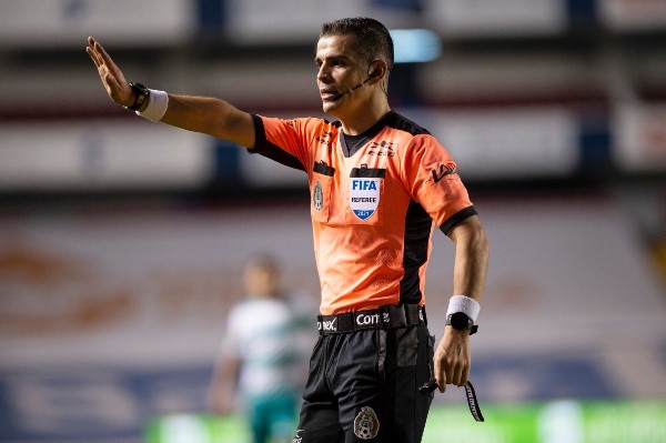 Fernando Hernández Gómez, silbante de la Liga MX. Foto: Imago 7
