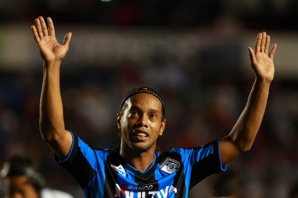 Ronaldinho jugó con Querétaro. (JamMedia)
