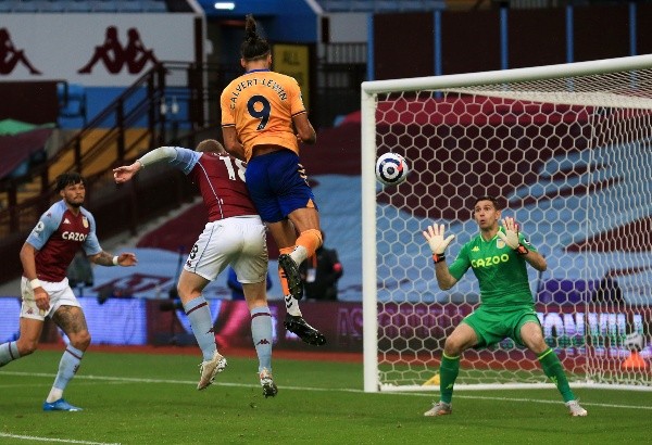 Dominic Calvert-Lewin, goleador de Everton, no pudo superar al argentino en esta jornada. Foto: Getty