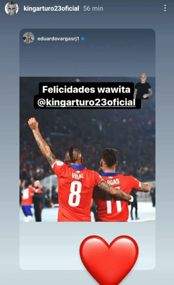 Eduardo Vargas saludo a Arturo Vidal