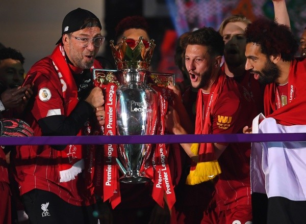 El Liverpool levantando su Premier League2020 (Fuente: Getty Images)
