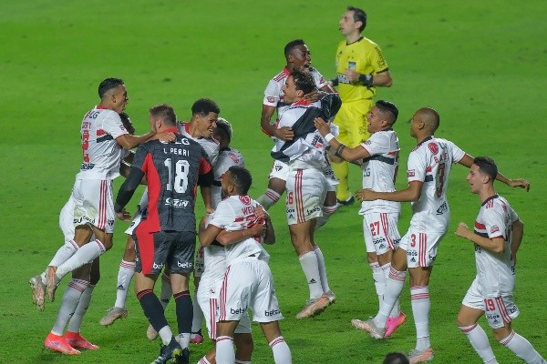 São Paulo campeão Paulista de 2021. (Foto: Marcello Zambrana/AGIF)