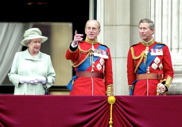 El Príncipe Carlos y Felipe de Edimburgo. Foto: (Getty)