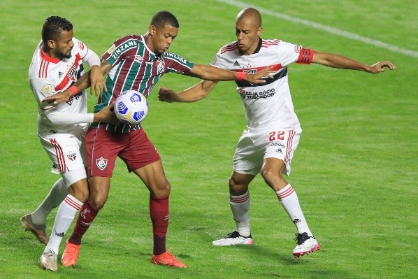 São Paulo x Fluminense em campo pelo Campeonato Brasileiro. (Foto: Marcello Zambrana/AGIF)