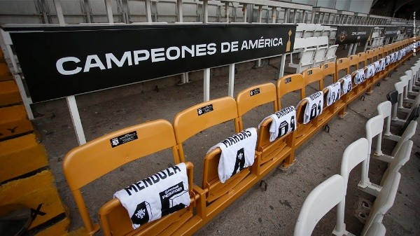 Homenaje a campeones de Colo Colo 91