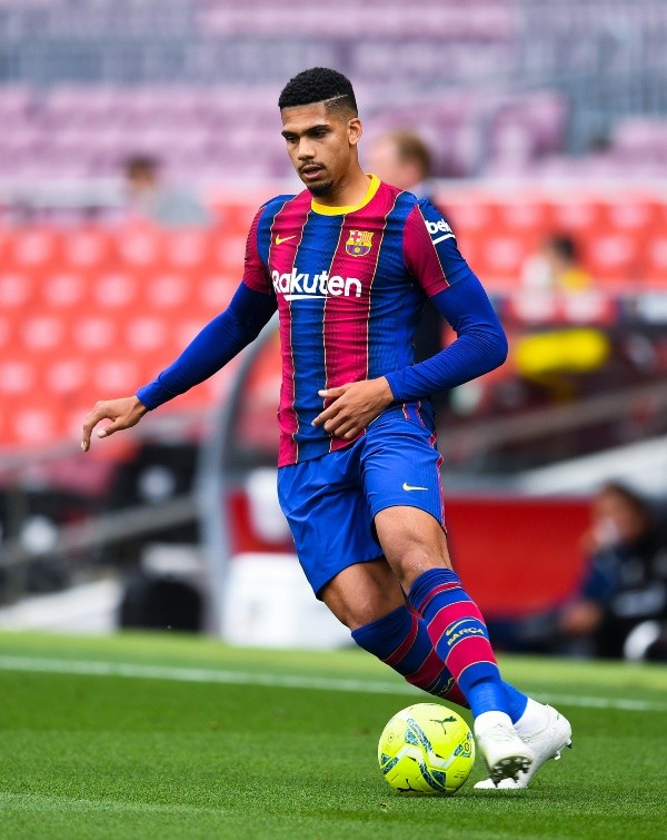 Ronald Araujo con FC Barcelona