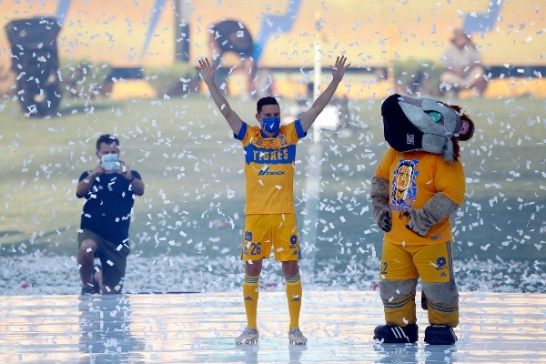 Florian Thauvin en su presentación en el Volcán. (Imago7)