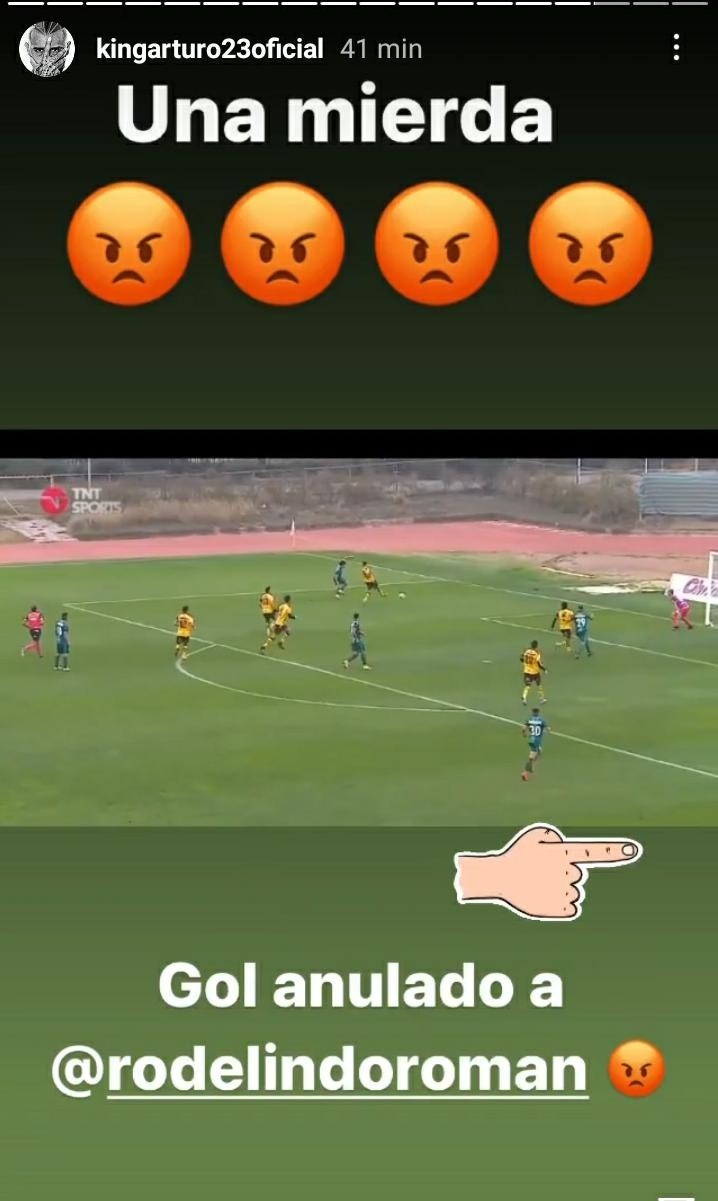 Arturo Vidal molesto con arbitraje del partido de Rodelindo en Copa Chile