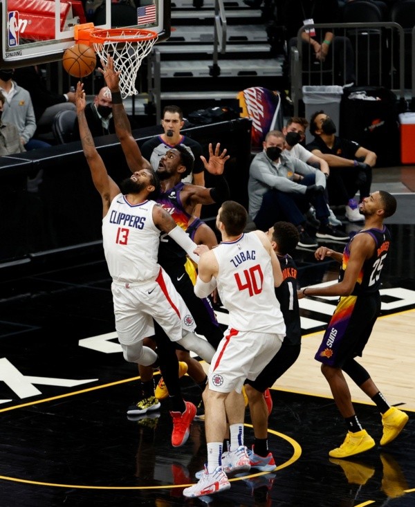 Phoenix Suns vs. Los Angeles Clippers en temporada regular NBA (Getty)