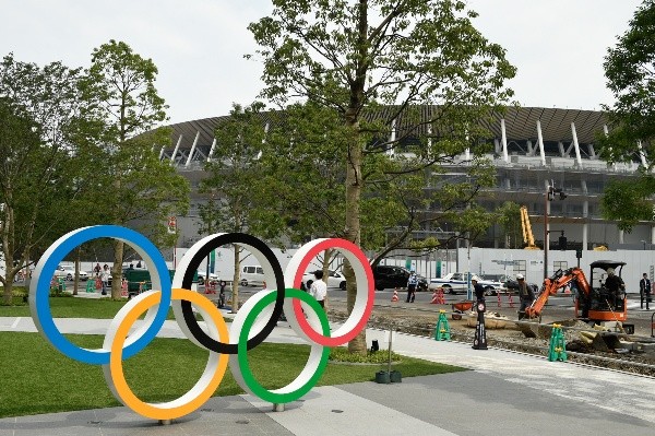 Vista do National Stadium com o logo das Olimpíadas (Foto: Getty Images)
