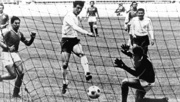 Así fue el primer gol de Kamamoto frente a México.