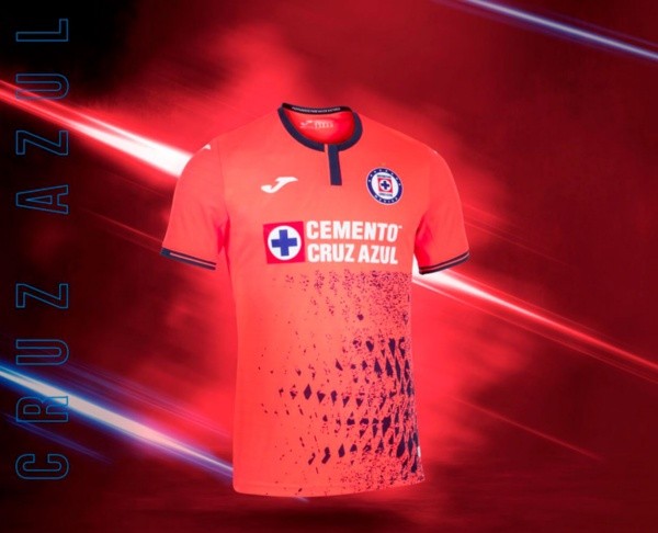 Playera alternativa de Cruz Azul.(@CruzAzul)