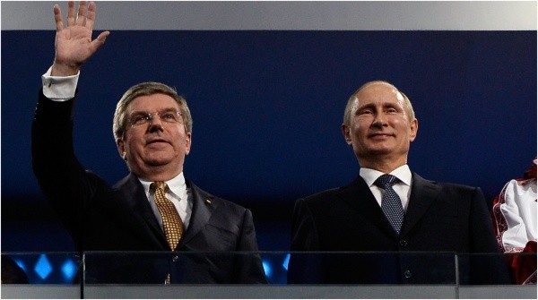 Thomas Bach, presidente del COI, y Vladimir Putin, presidente ruso