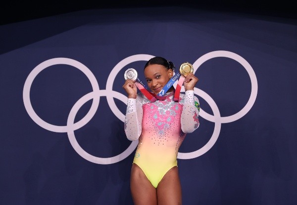 Rebeca Andrade garantiu ouro no salto e da prata no individual geral | Crédito: Getty Images