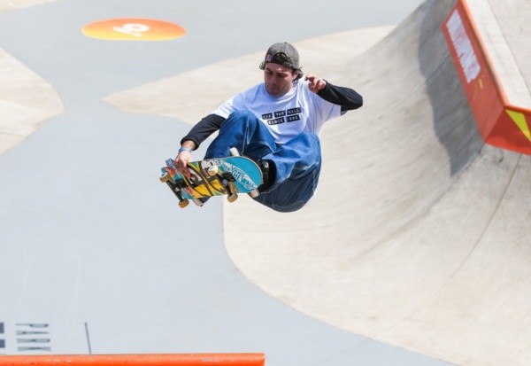 Conheça a dupla do skate park que é esperança de medalha do