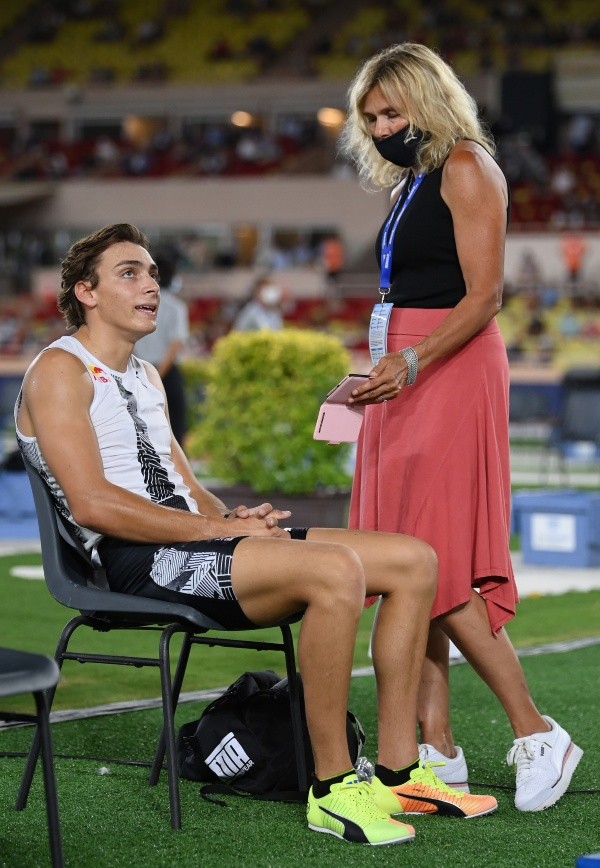 Armand Duplantis y su mamá Helena Hedlund (Getty Images)