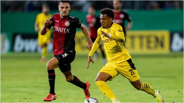 Donyell Malen, nuevo jugador del Borussia Dortmund
