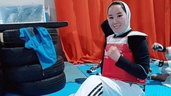 Zakia Khudadadi seria a primeira mulher a defender o Afeganistão nas Paralimpíadas | Crédito: Reprodução ICP