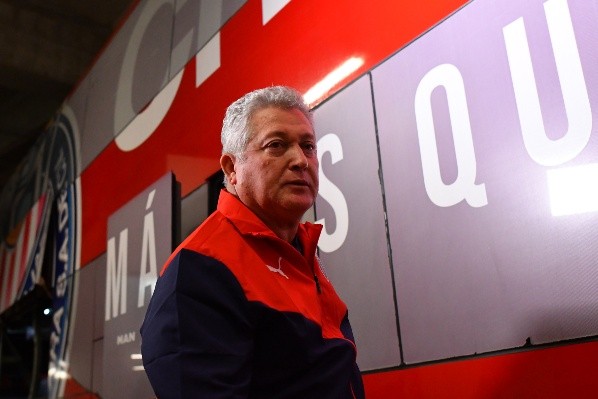 Víctor Manuel Vucetich está obligado a sumar 4 puntos en dos partidos. (Imago7)