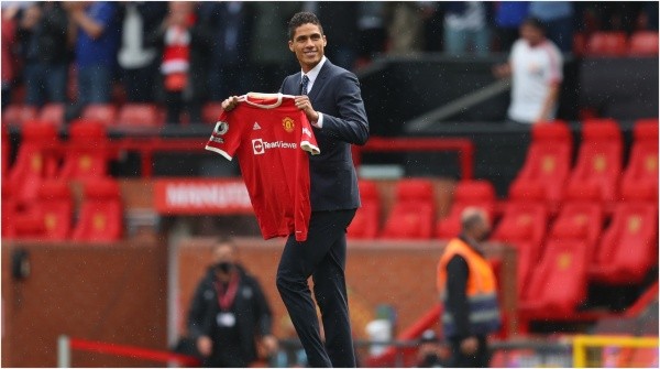 Raphael Varane, en su presentación en Old Trafford