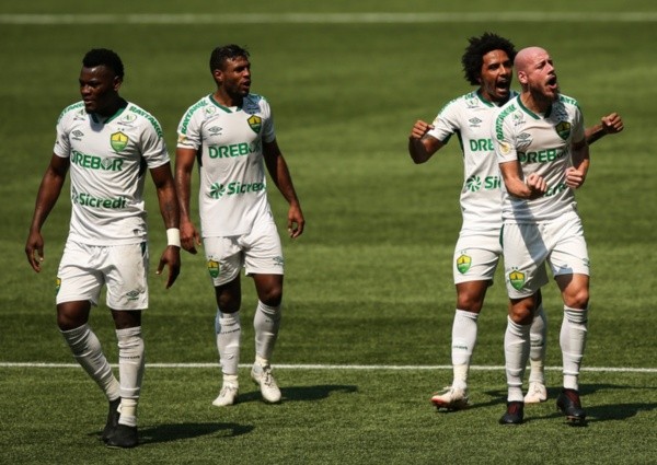 Jogadores do Cuiabá comemoram gol. Foto: Getty Images