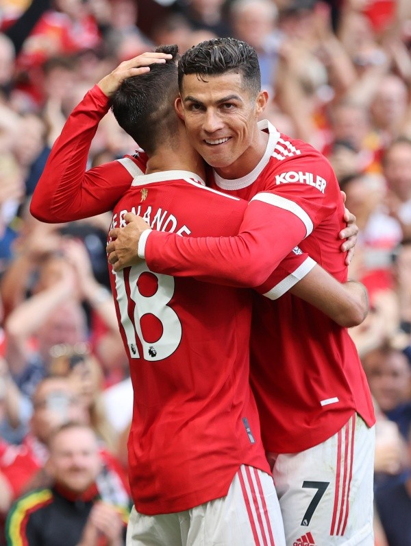 Abrazo entre Bruno y Cristiano. Foto: Getty