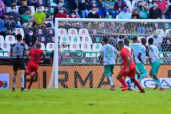 León 0-1 Juárez golazo de Intriago.