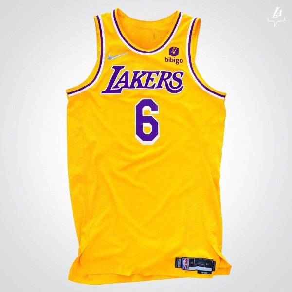 LeBron James luce la nueva camiseta de Los Angeles Lakers que trae $100  millones de dólares por nuevo patrocinio Bibigo para NBA 2021