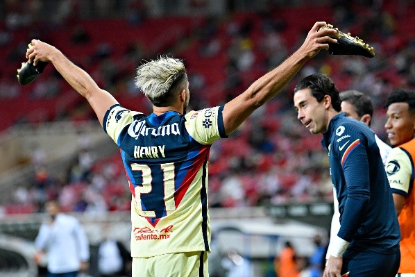 Henry Martín dejó una postal inolvidable en el último Clásico Nacional (Imago 7).