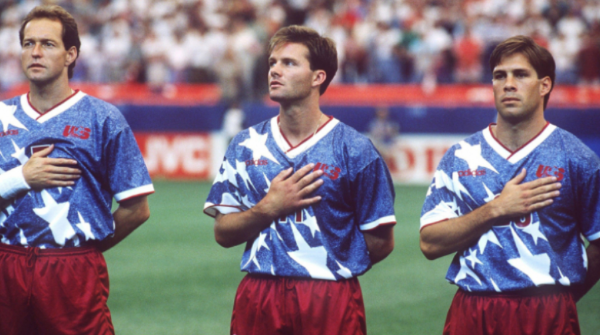 Pela primeira vez em casa em uma Copa do Mundo, os Estados Unidos honraram sua bandeira histórica. Fonte: Getty Images