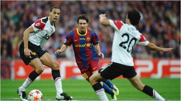 Rio Ferdinand, viendo a Messi en la final de la Champions League de 2011